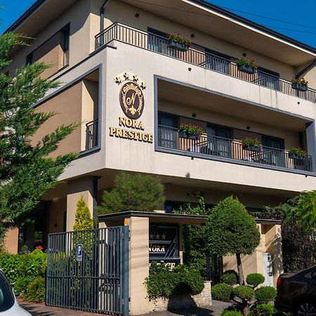 Pensiunea Nora Prestige Timişoara Buitenkant foto