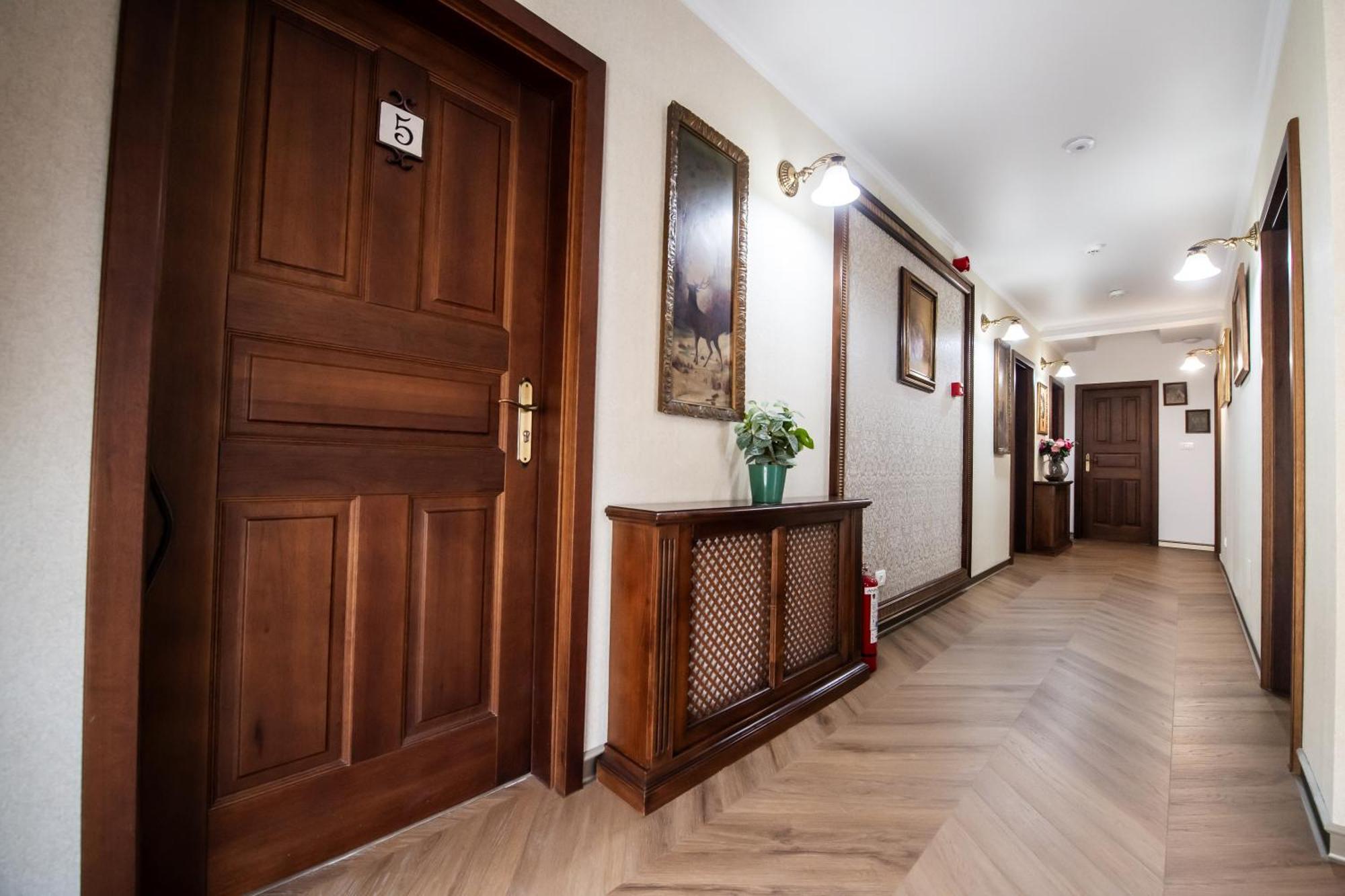Pensiunea Nora Prestige Timişoara Buitenkant foto